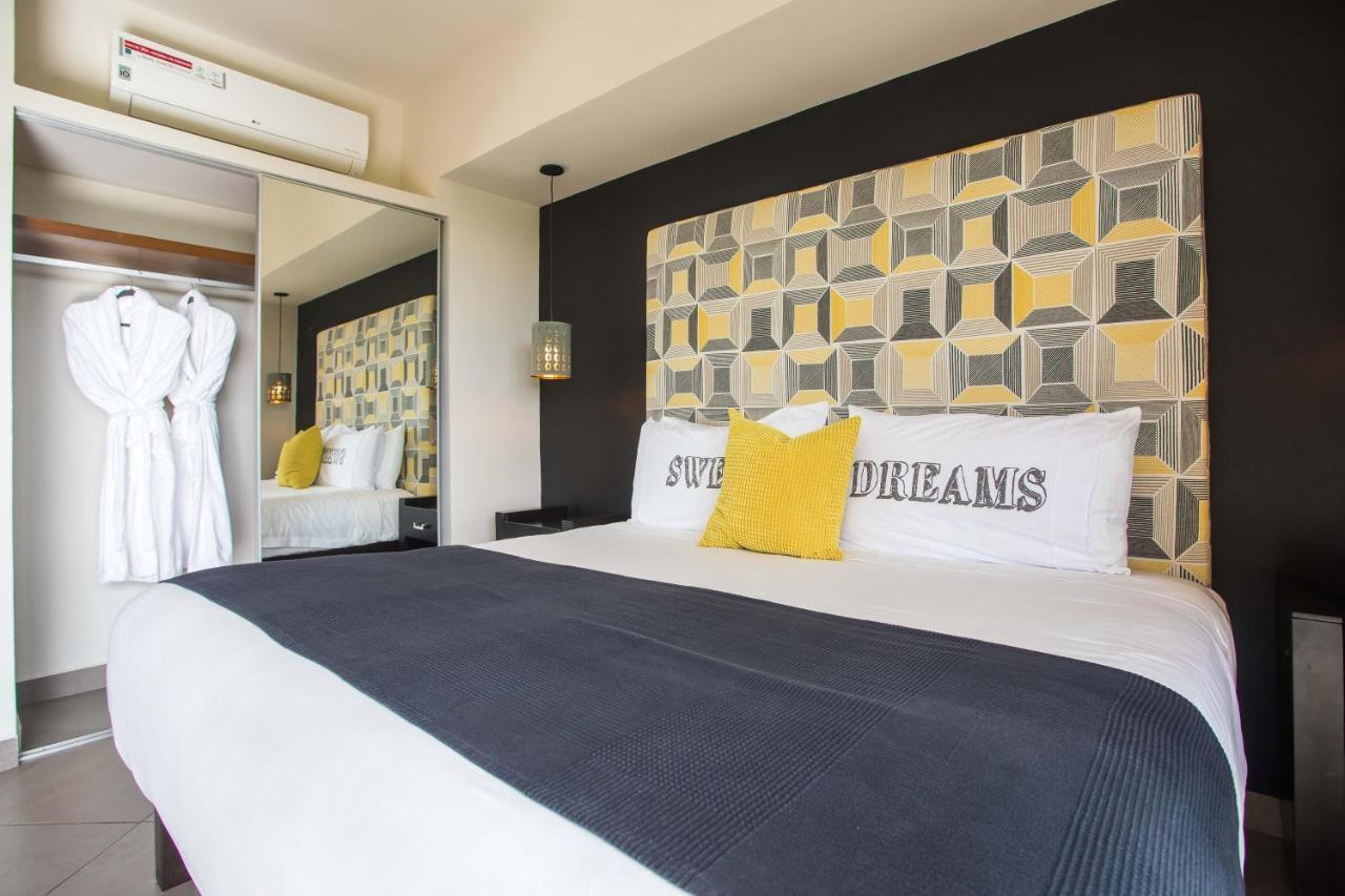 Honey B Suites Playa del Carmen Exterior photo