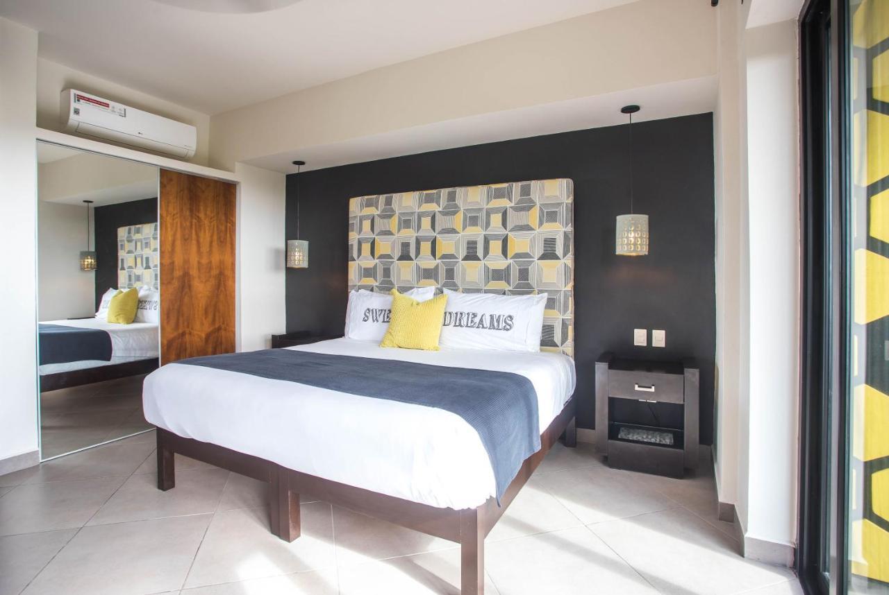 Honey B Suites Playa del Carmen Exterior photo