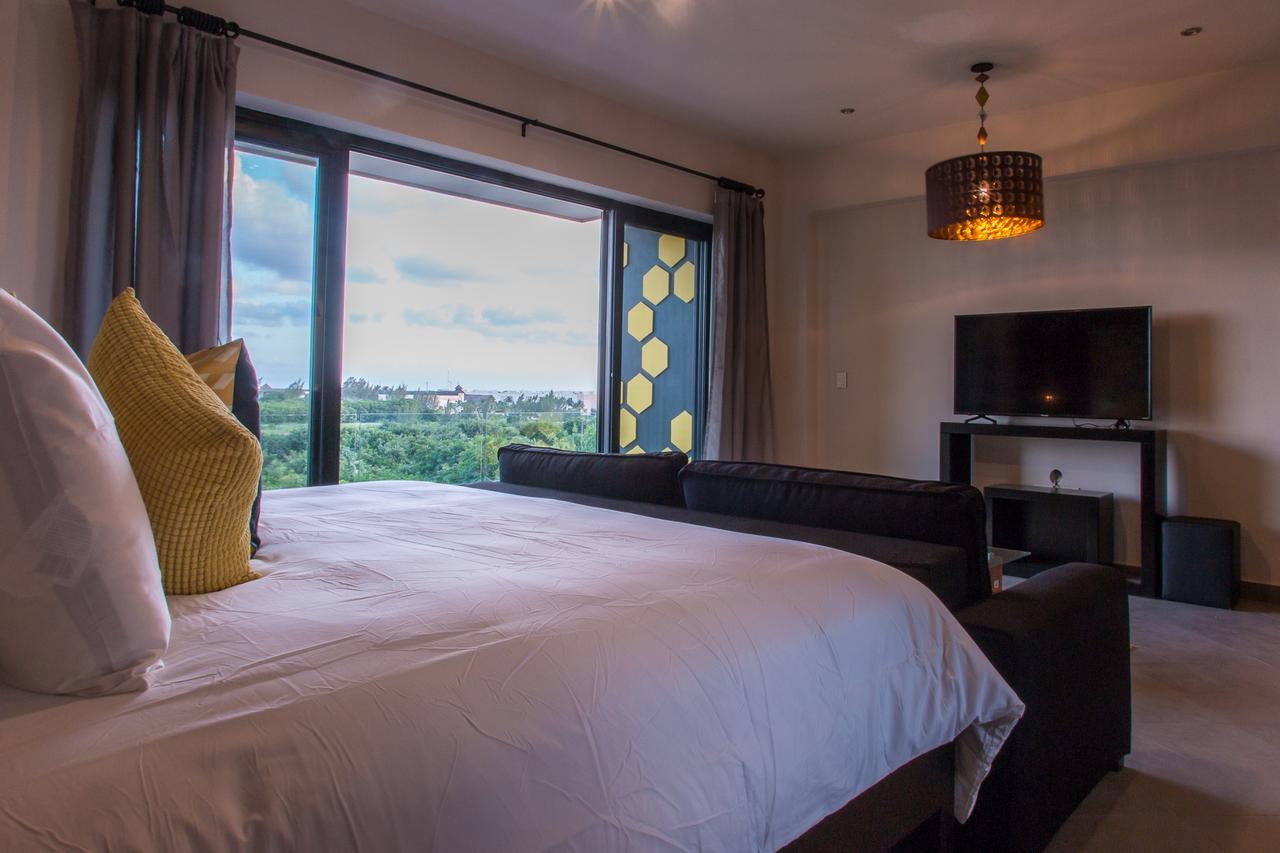 Honey B Suites Playa del Carmen Exterior photo