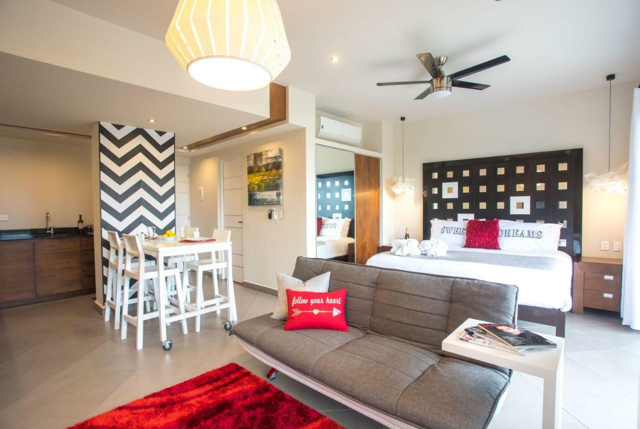 Honey B Suites Playa del Carmen Exterior photo