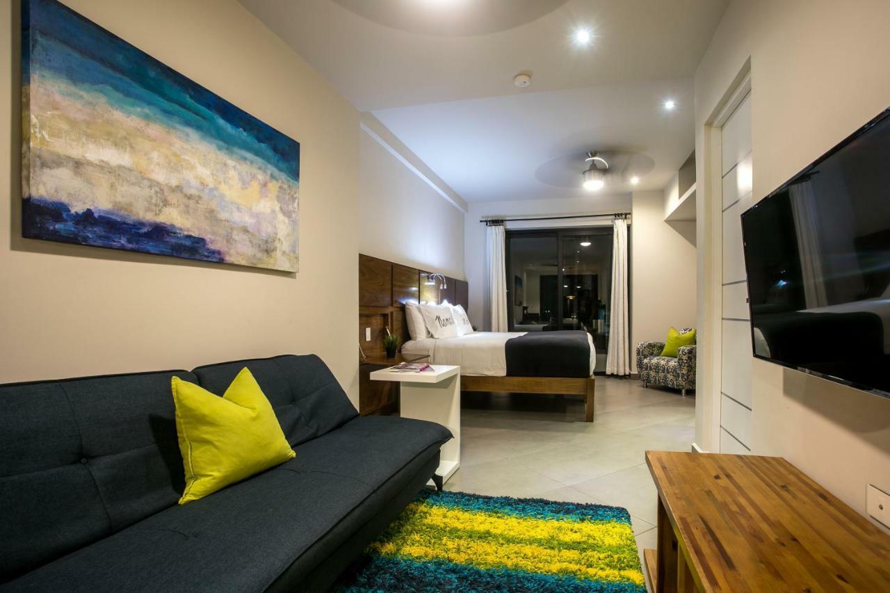Honey B Suites Playa del Carmen Exterior photo
