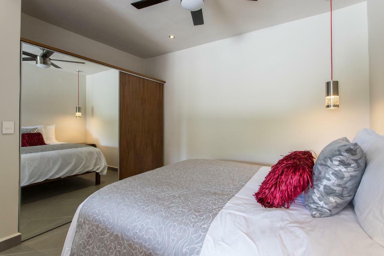 Honey B Suites Playa del Carmen Exterior photo