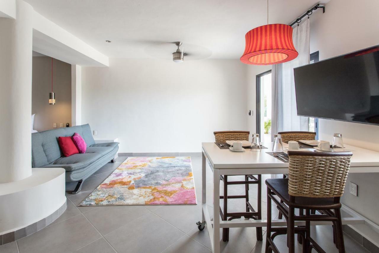 Honey B Suites Playa del Carmen Exterior photo