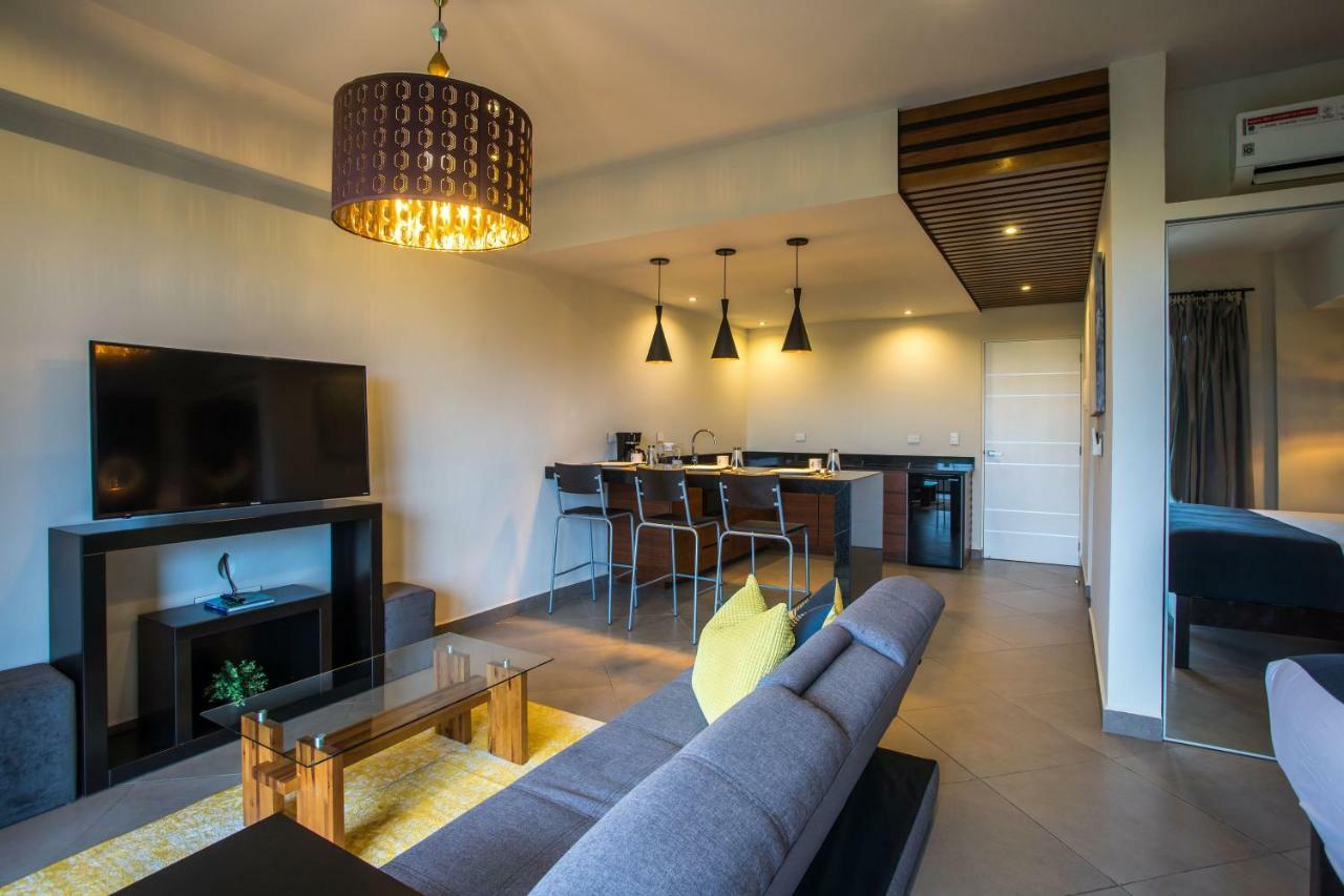 Honey B Suites Playa del Carmen Exterior photo
