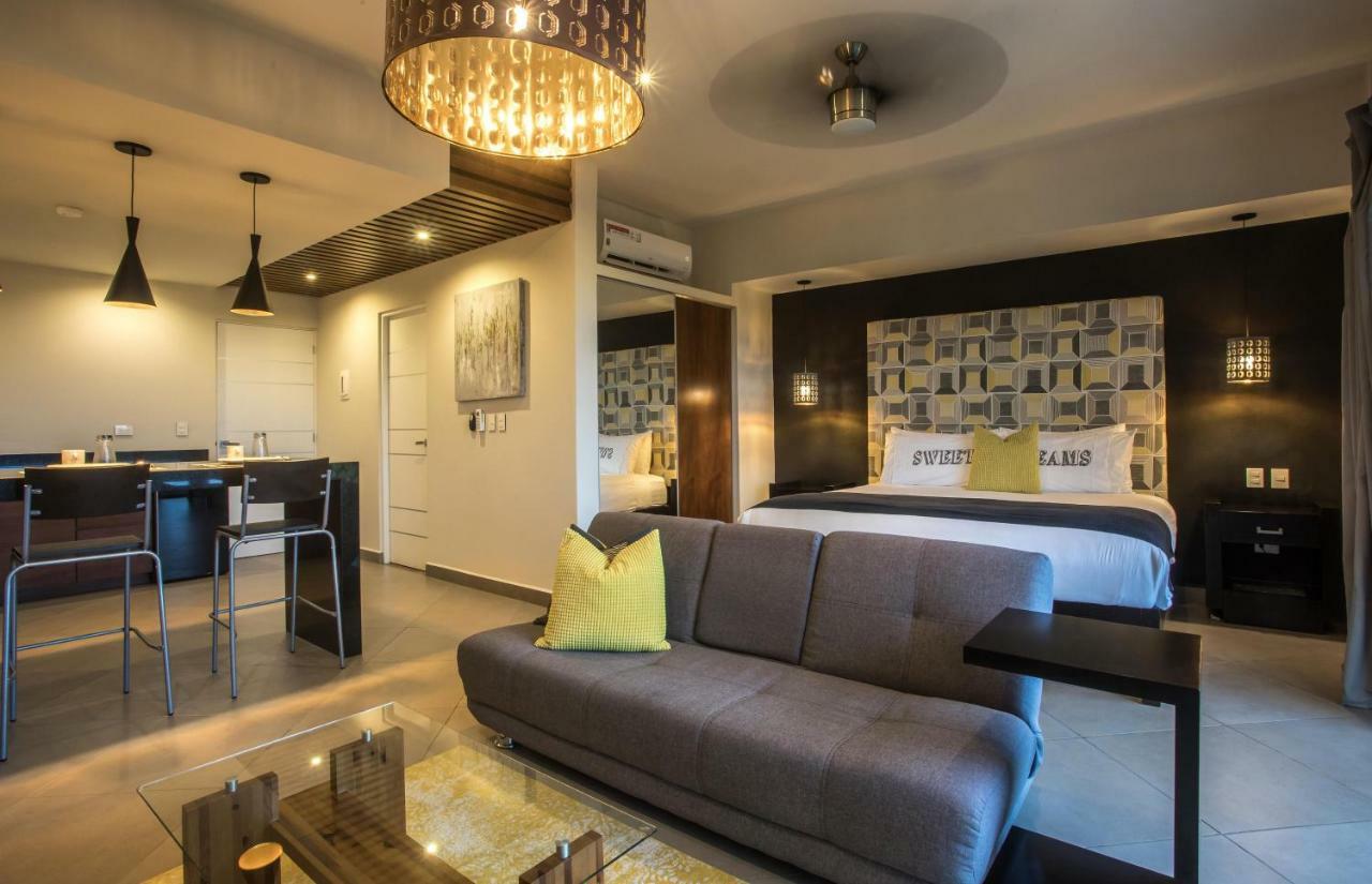 Honey B Suites Playa del Carmen Exterior photo