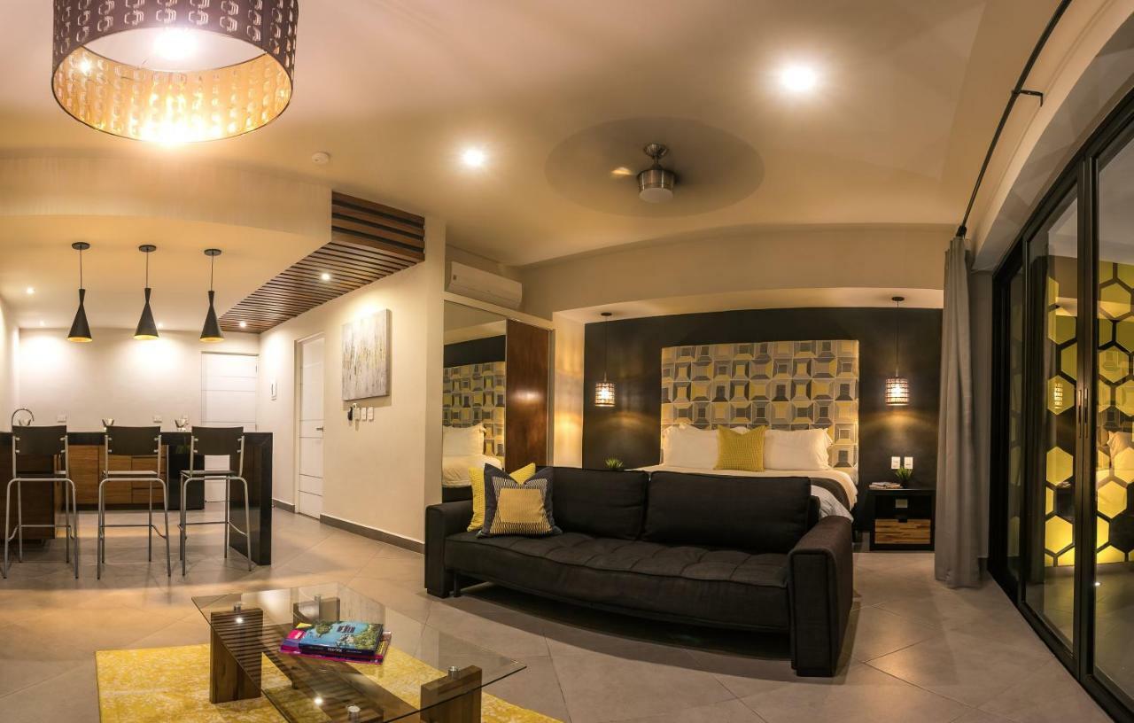 Honey B Suites Playa del Carmen Exterior photo