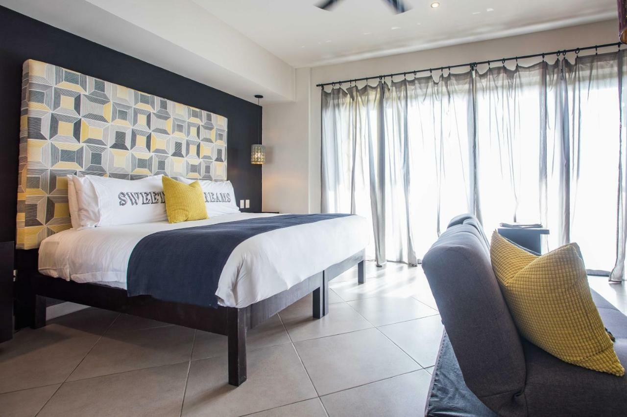 Honey B Suites Playa del Carmen Exterior photo